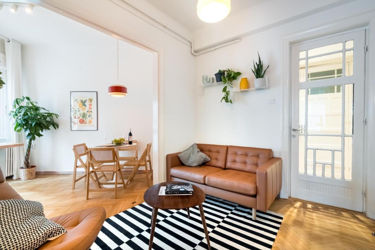 Cismigiu Serenity: 1Br Flat With Scenic Balcony Bukarest Exteriör bild